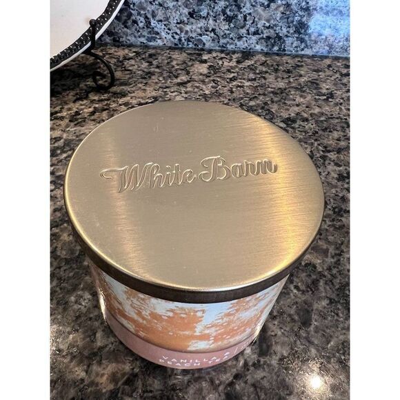 Bath And Body Works VANILLA & PEACH TEA Candle BBW - Picture 2 of 4